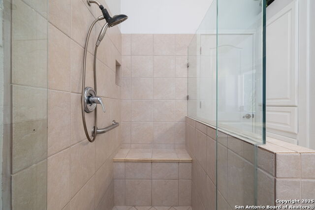 Image 18 of 23 For 914 Grassy Mdw