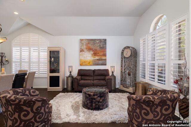 Image 7 of 23 For 914 Grassy Mdw