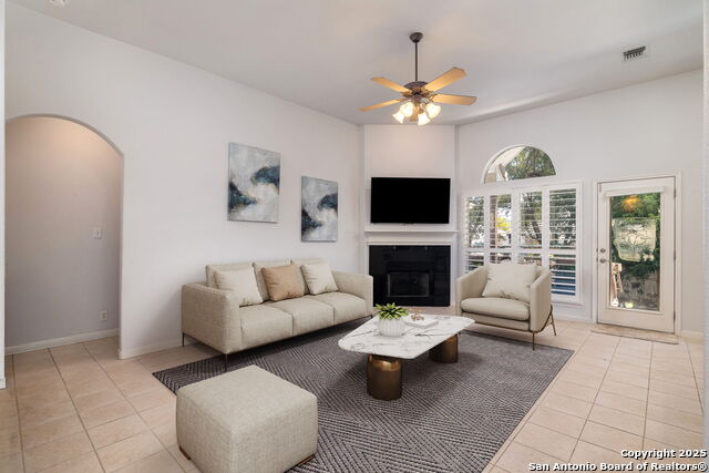 Image 8 of 23 For 914 Grassy Mdw