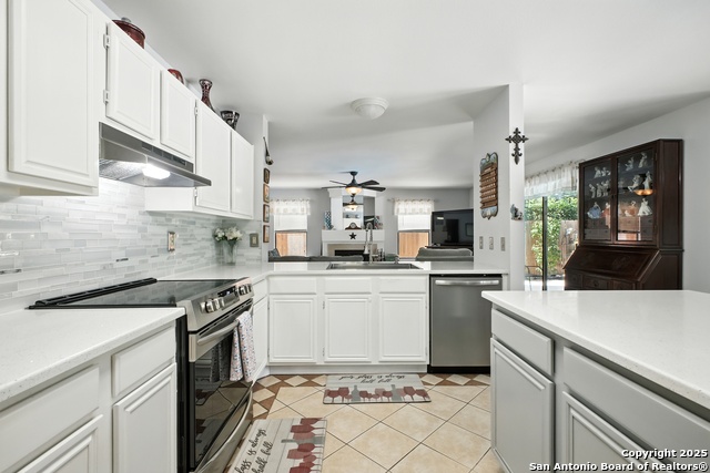 Listing photo id 15 for 16414 Bulverde Pt