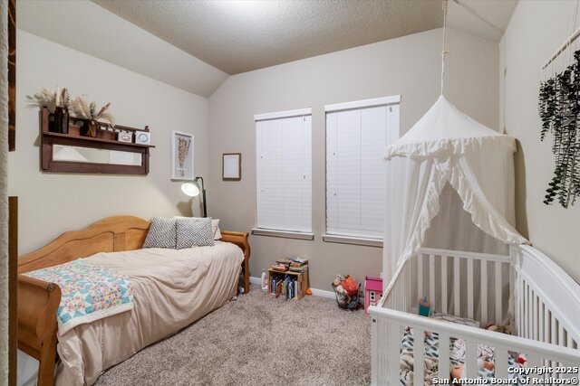 Listing photo id 12 for 9815 Catell  