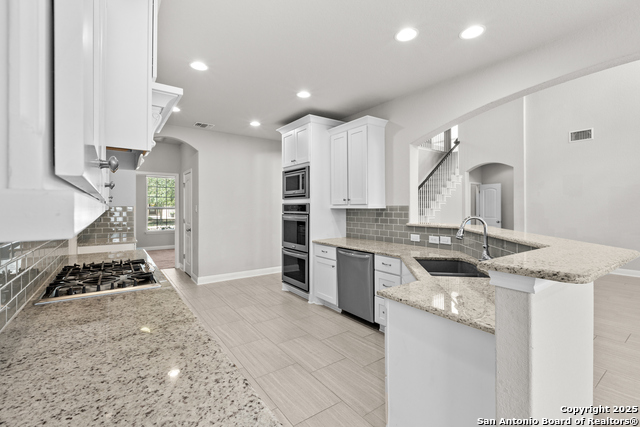 Image 10 of 31 For 27027 Oleander Chase