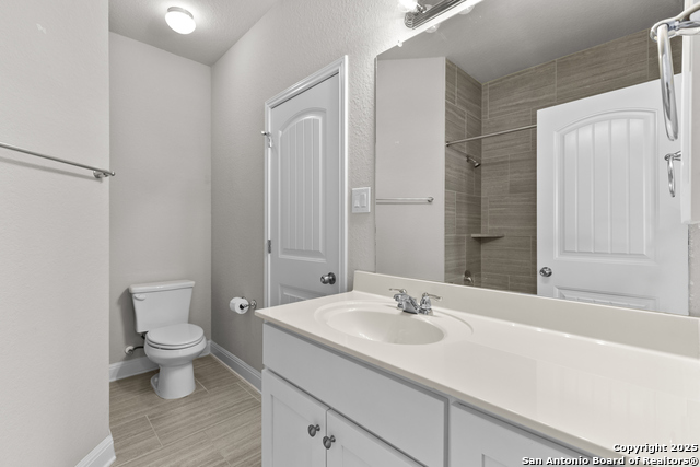 Image 23 of 31 For 27027 Oleander Chase