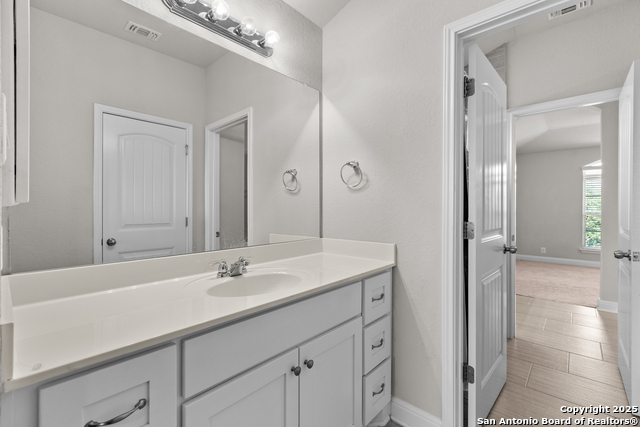 Image 25 of 31 For 27027 Oleander Chase