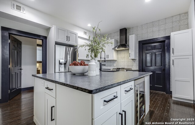 Image 10 of 36 For 139 Highland E