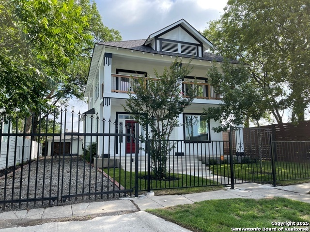 Image 2 of 36 For 139 Highland E