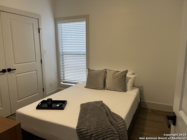 Image 14 of 35 For 321 Porter Street