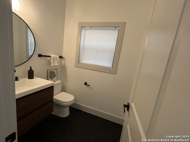 Image 17 of 35 For 321 Porter Street