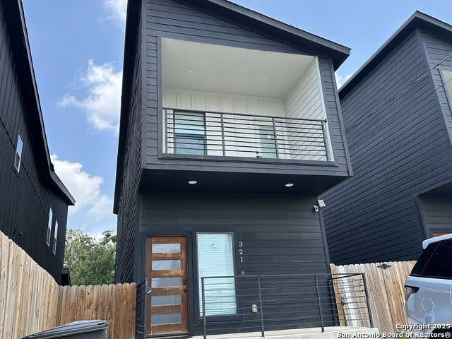 Image 2 of 35 For 321 Porter Street