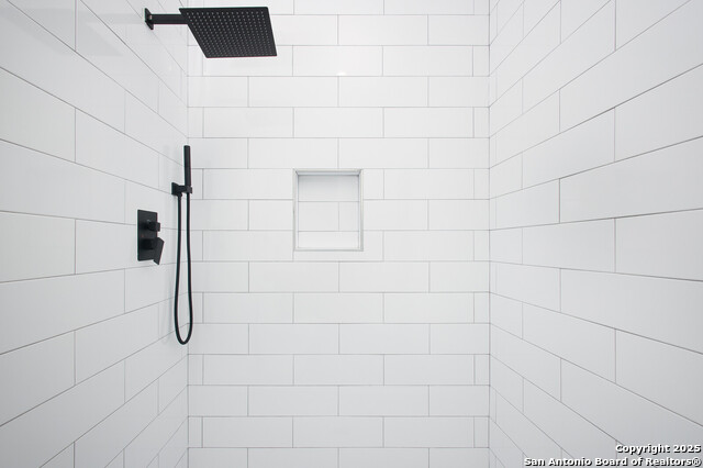 Image 22 of 35 For 321 Porter Street