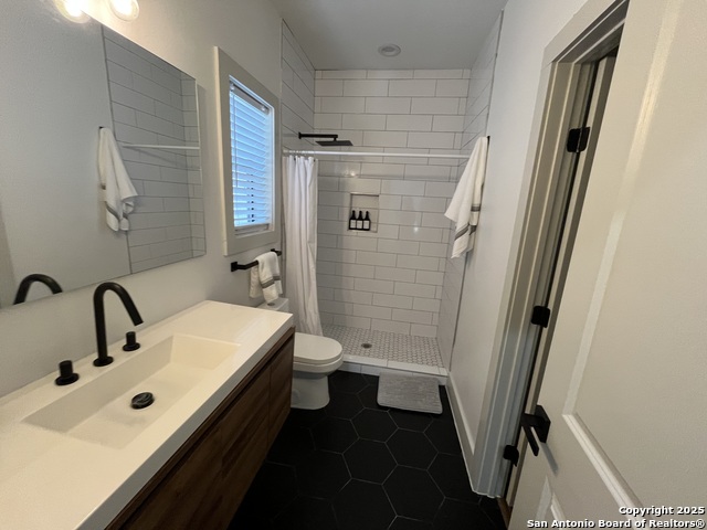 Image 30 of 35 For 321 Porter Street