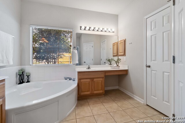 Image 18 of 33 For 23539 Enchanted Fall