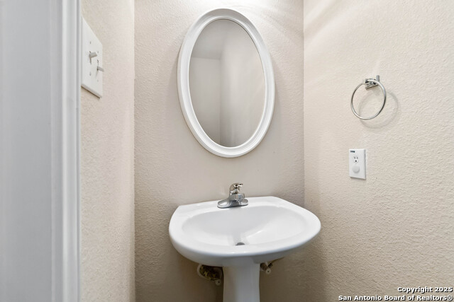 Image 26 of 33 For 23539 Enchanted Fall