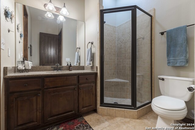 Listing photo id 18 for 3801-15 Club House Rd  15