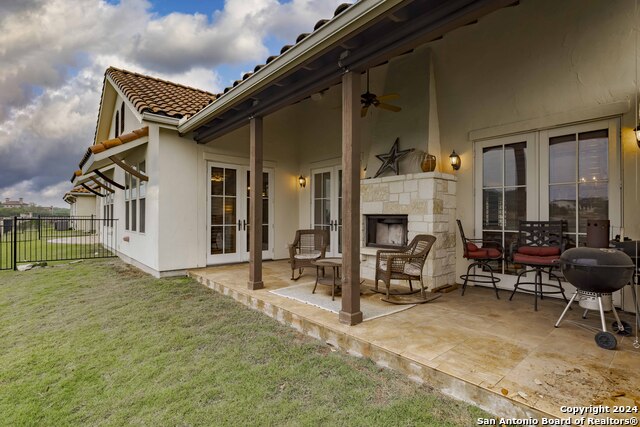 Listing photo id 19 for 3801-15 Club House Rd  15