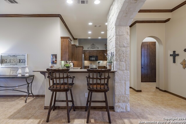 Listing photo id 6 for 3801-15 Club House Rd  15