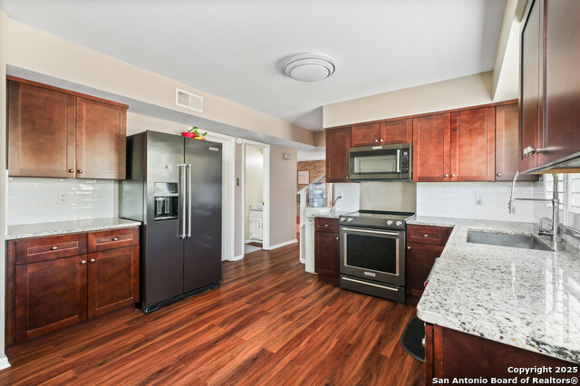 Image 10 of 30 For 6034 Royal Creek