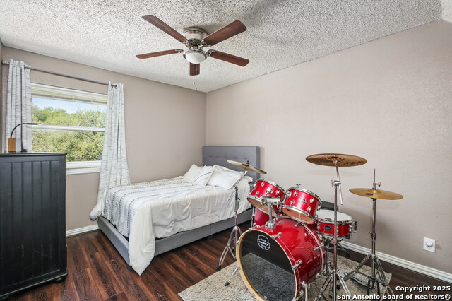 Image 22 of 30 For 6034 Royal Creek