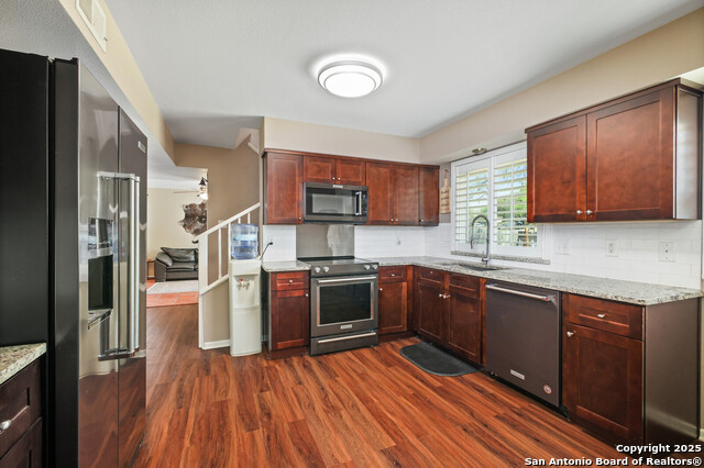 Image 9 of 30 For 6034 Royal Creek