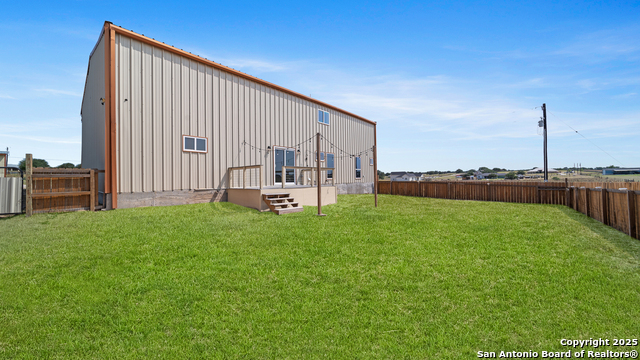 Listing photo id 45 for 201 Lakeview Cir