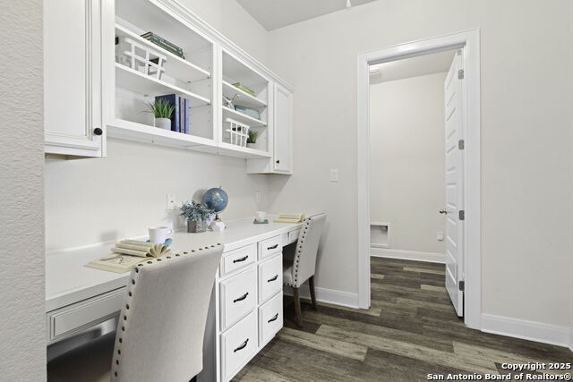 Image 21 of 32 For 218 Sigel Ave