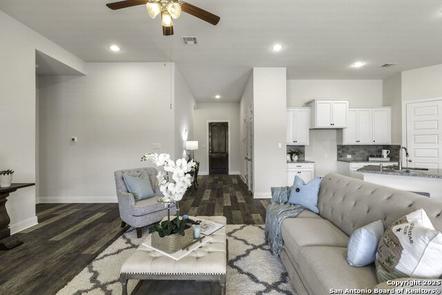 Image 7 of 32 For 218 Sigel Ave