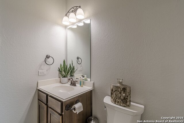 Listing photo id 11 for 2564 Ayers