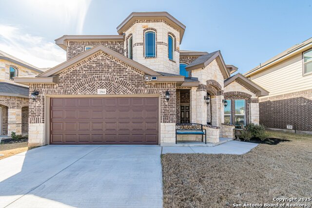 Listing photo id 0 for 2564 Ayers