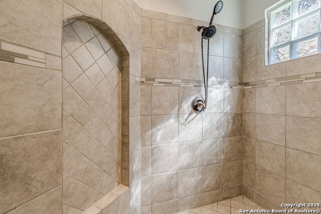 Listing photo id 23 for 2564 Ayers