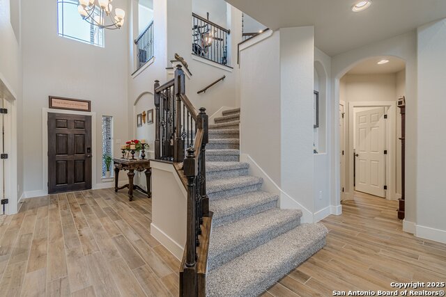 Listing photo id 29 for 2564 Ayers