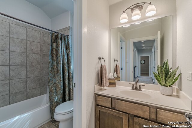 Listing photo id 32 for 2564 Ayers