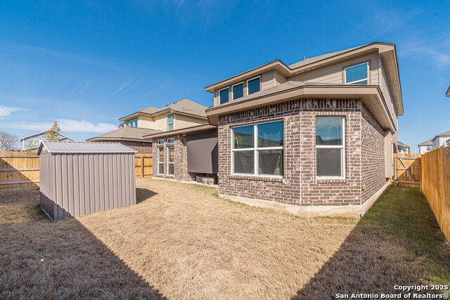 Listing photo id 46 for 2564 Ayers