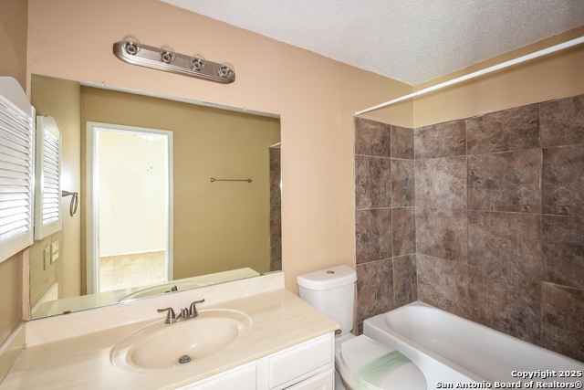 Image 9 of 17 For 7422 Pebblewood