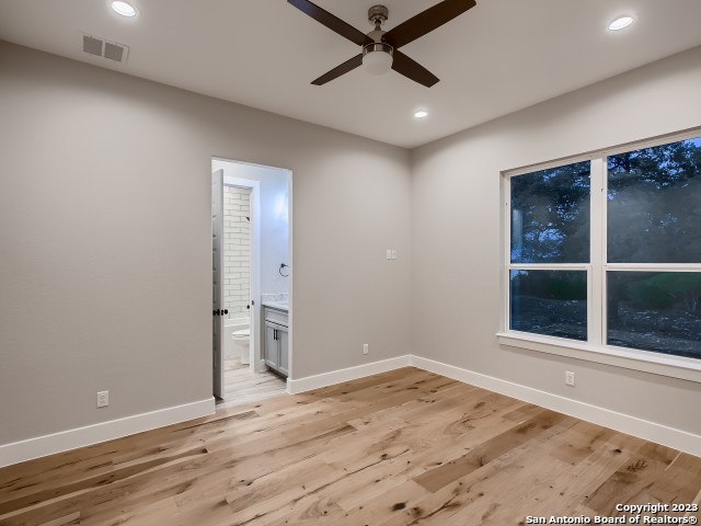 Listing photo id 19 for 208 River Ridge