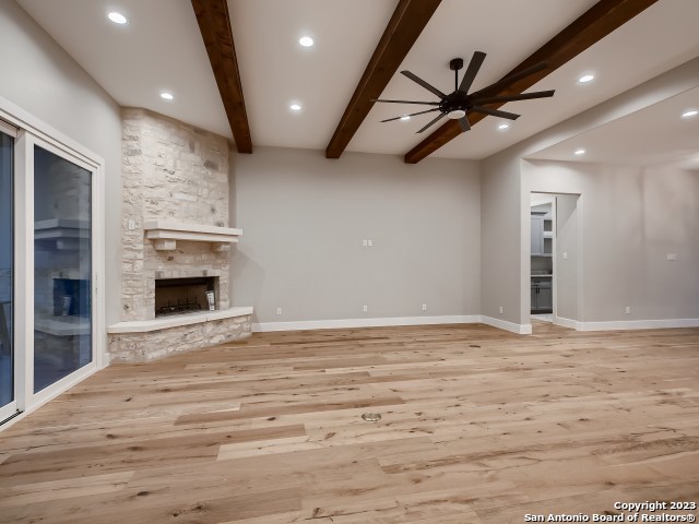 Listing photo id 4 for 208 River Ridge