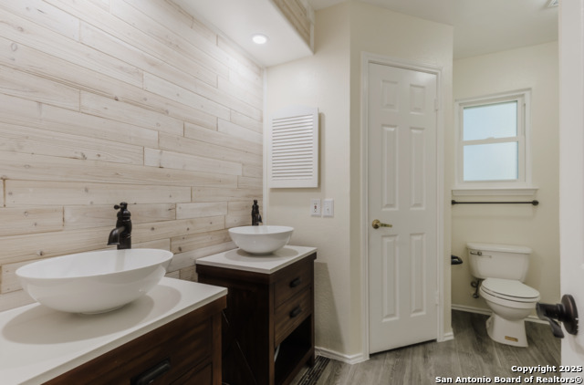 Image 14 of 21 For 7135 Sidbury