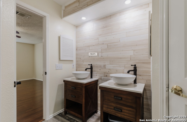 Image 16 of 21 For 7135 Sidbury