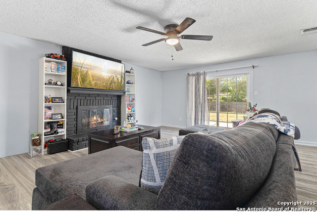 Image 3 of 14 For 829 Garden Meadow Dr