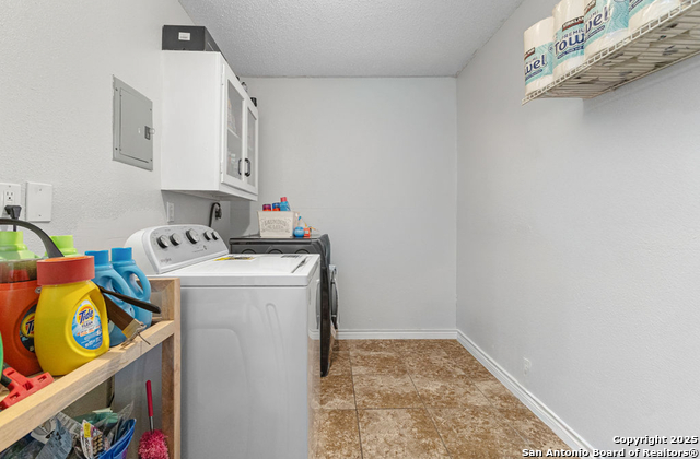 Image 6 of 14 For 829 Garden Meadow Dr