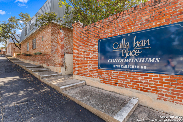 Listing photo id 14 for 6718 Callaghan Apt 206