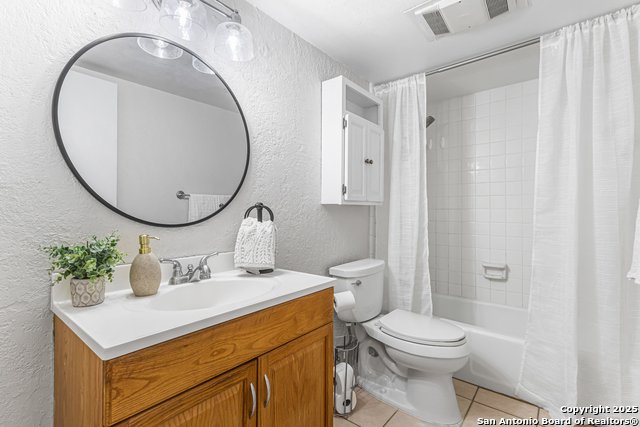 Listing photo id 6 for 6718 Callaghan Apt 206