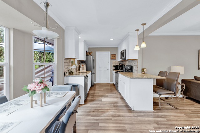 Image 15 of 18 For 3500 Lakefield