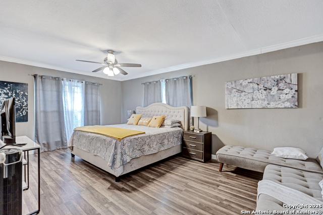 Image 5 of 18 For 3500 Lakefield