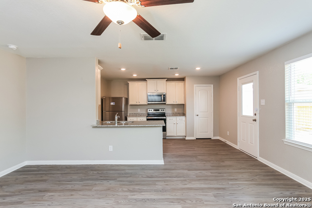 Image 3 of 17 For 3119 Begonia