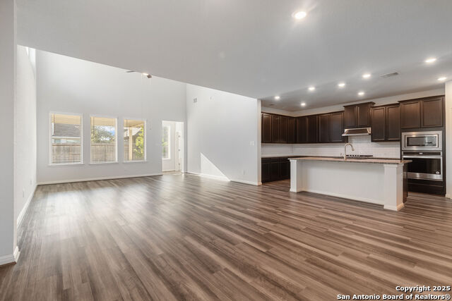 Image 2 of 17 For 9447 Witten Dr