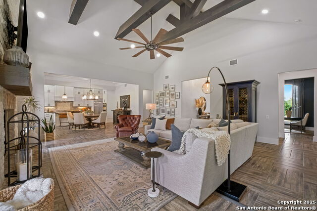 Listing photo id 9 for 967 Belle Oaks Blvd