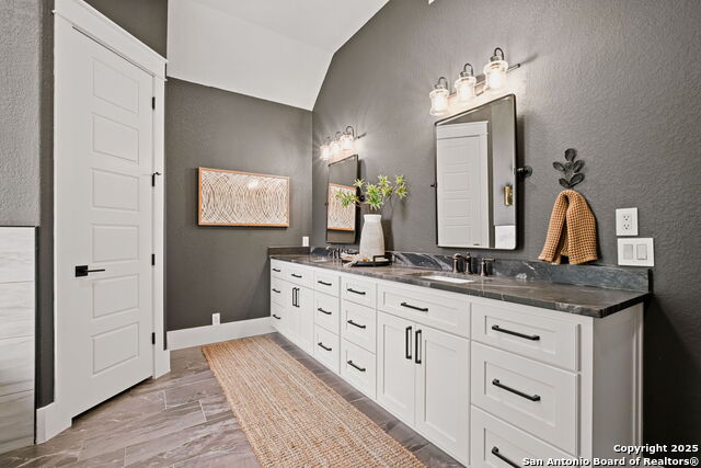 Listing photo id 22 for 967 Belle Oaks Blvd