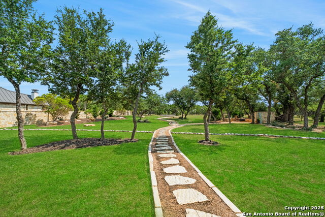Listing photo id 47 for 967 Belle Oaks Blvd