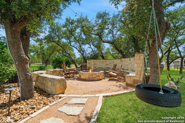 Listing photo id 48 for 967 Belle Oaks Blvd