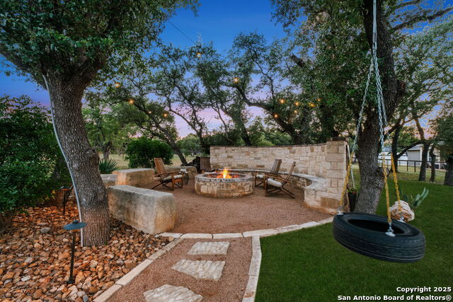 Listing photo id 57 for 967 Belle Oaks Blvd